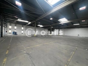 11 Avenue Du 24 Août 1944, Corbas to rent Interior Photo- Image 2 of 4