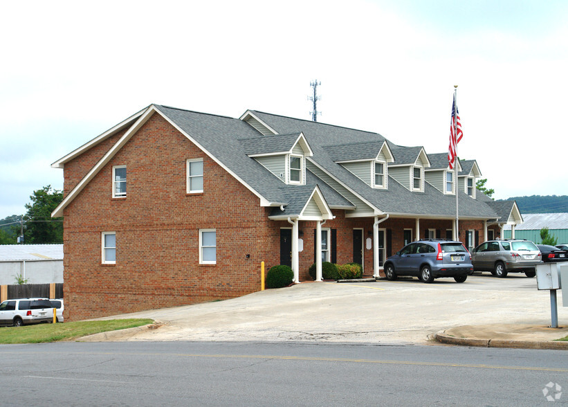 1202 N Tennessee St, Cartersville, GA for rent - Primary Photo - Image 1 of 42