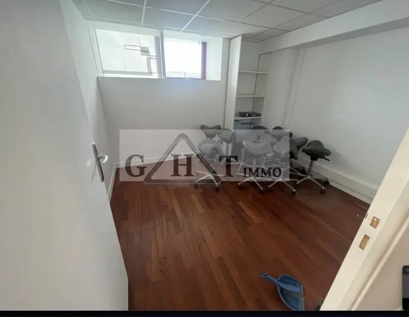 Office in Gennevilliers to rent Interior Photo- Image 1 of 4