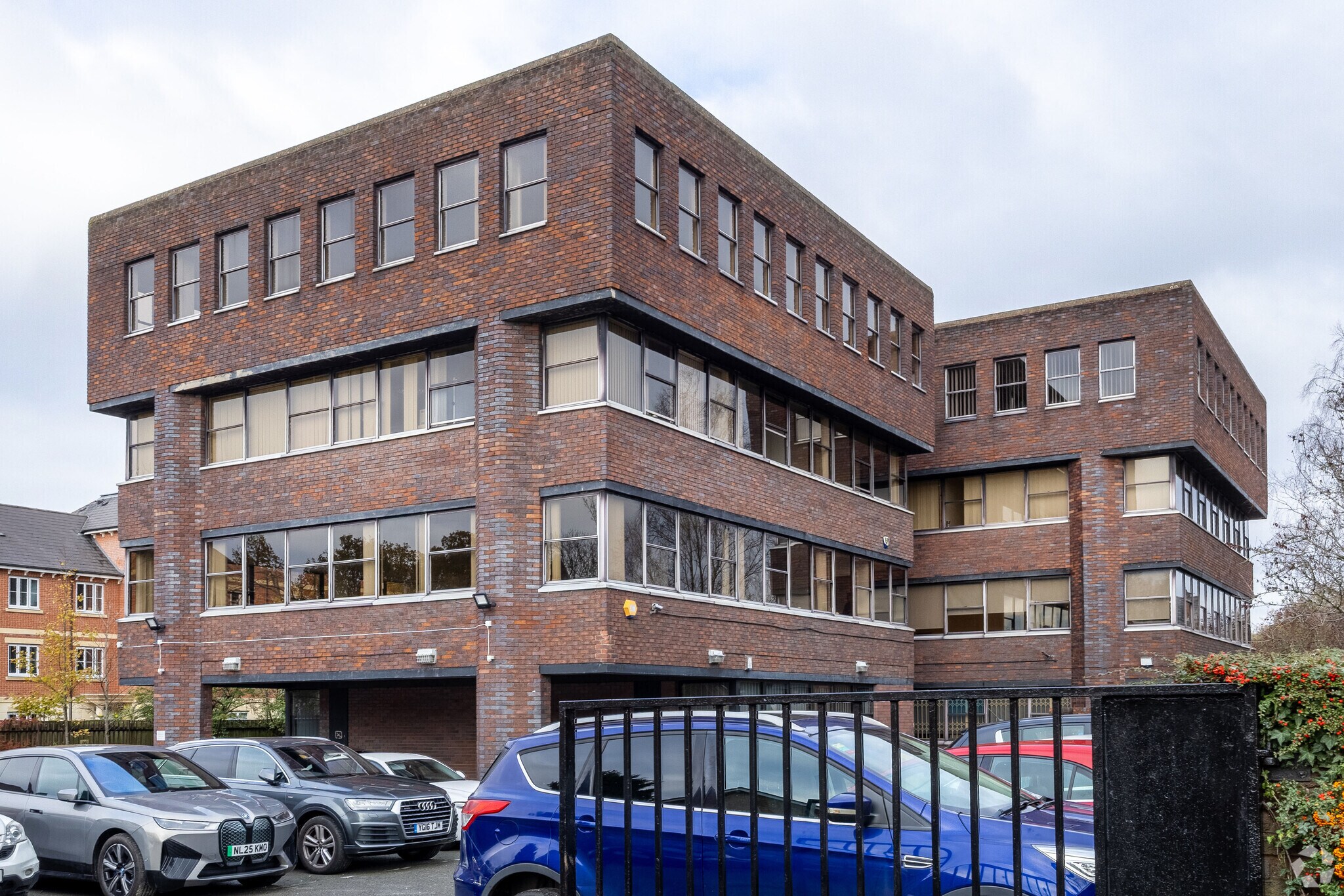 56 Warwick Rd, Solihull to rent Primary Photo- Image 1 of 24