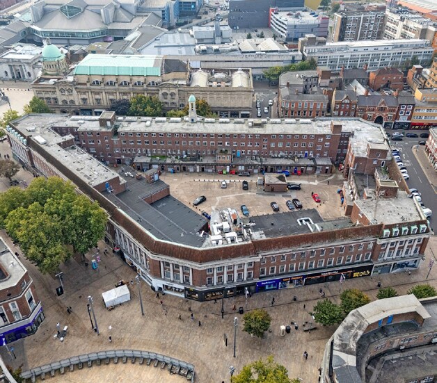22 Paragon St, Hull to rent - Aerial - Image 1 of 4