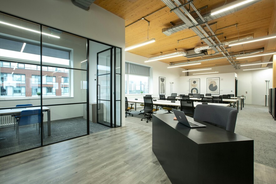 1 Danes Yard, London for rent - Building Photo - Image 3 of 17