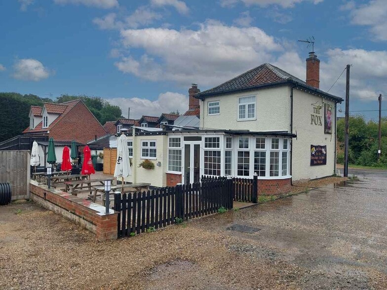 London Road, Beccles to rent - Building Photo - Image 2 of 17