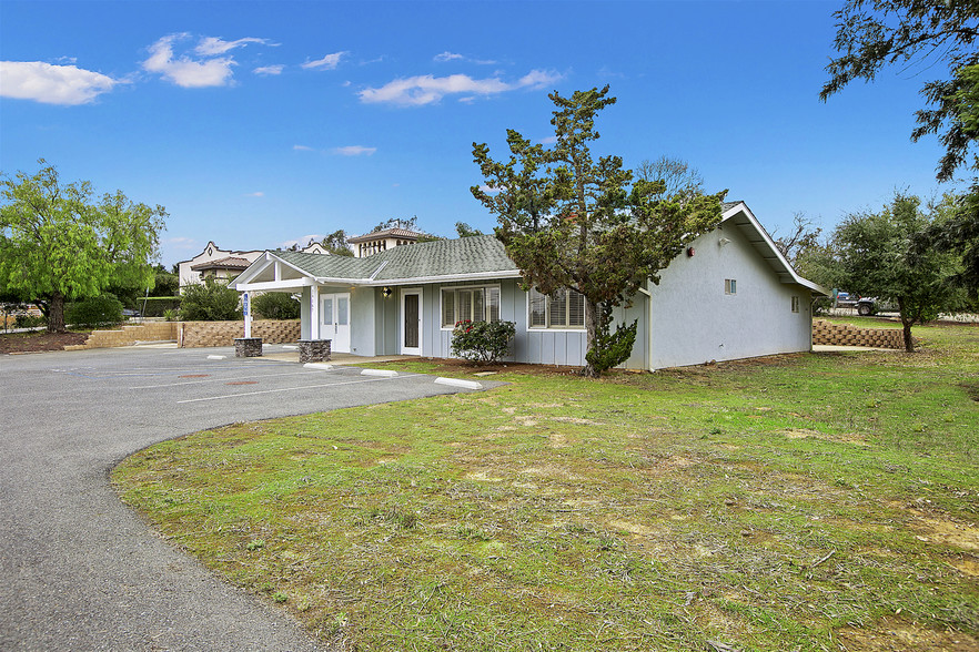 29165-29167 Cole Grade Rd, Valley Center, CA for sale - Building Photo - Image 1 of 1