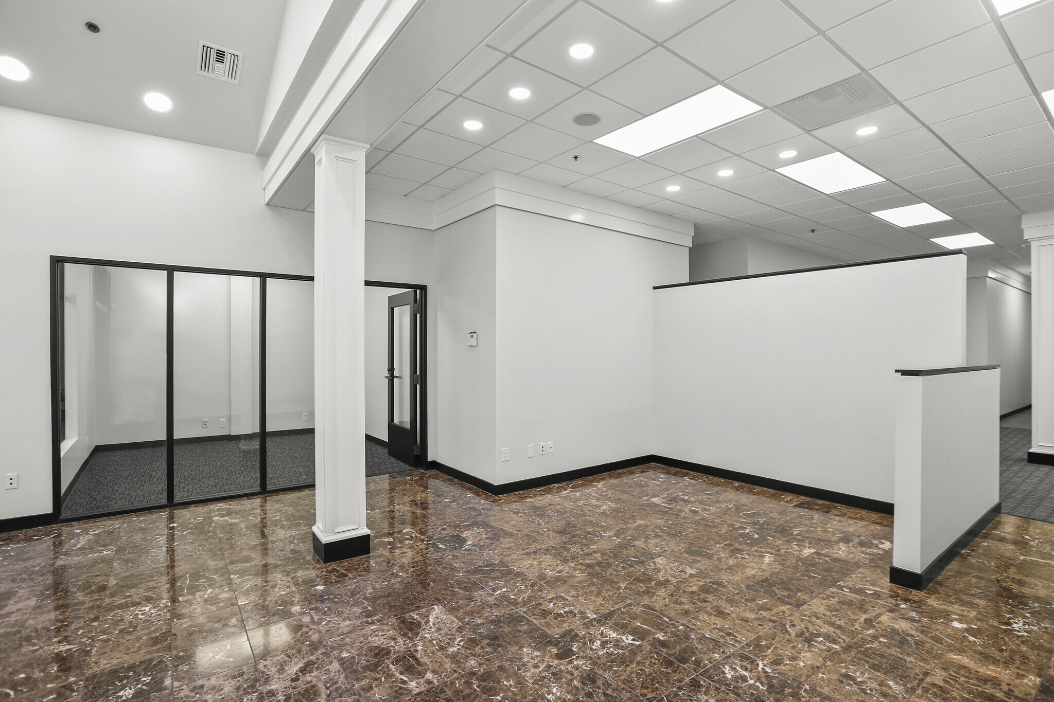 588 San Ramon Valley Blvd, Danville, CA to rent Lobby- Image 1 of 7