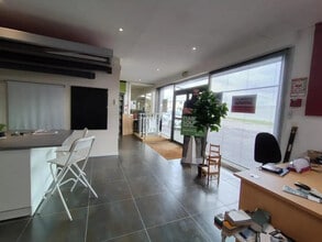 46 Rue Des Broderies, Coignières to rent Interior Photo- Image 1 of 8