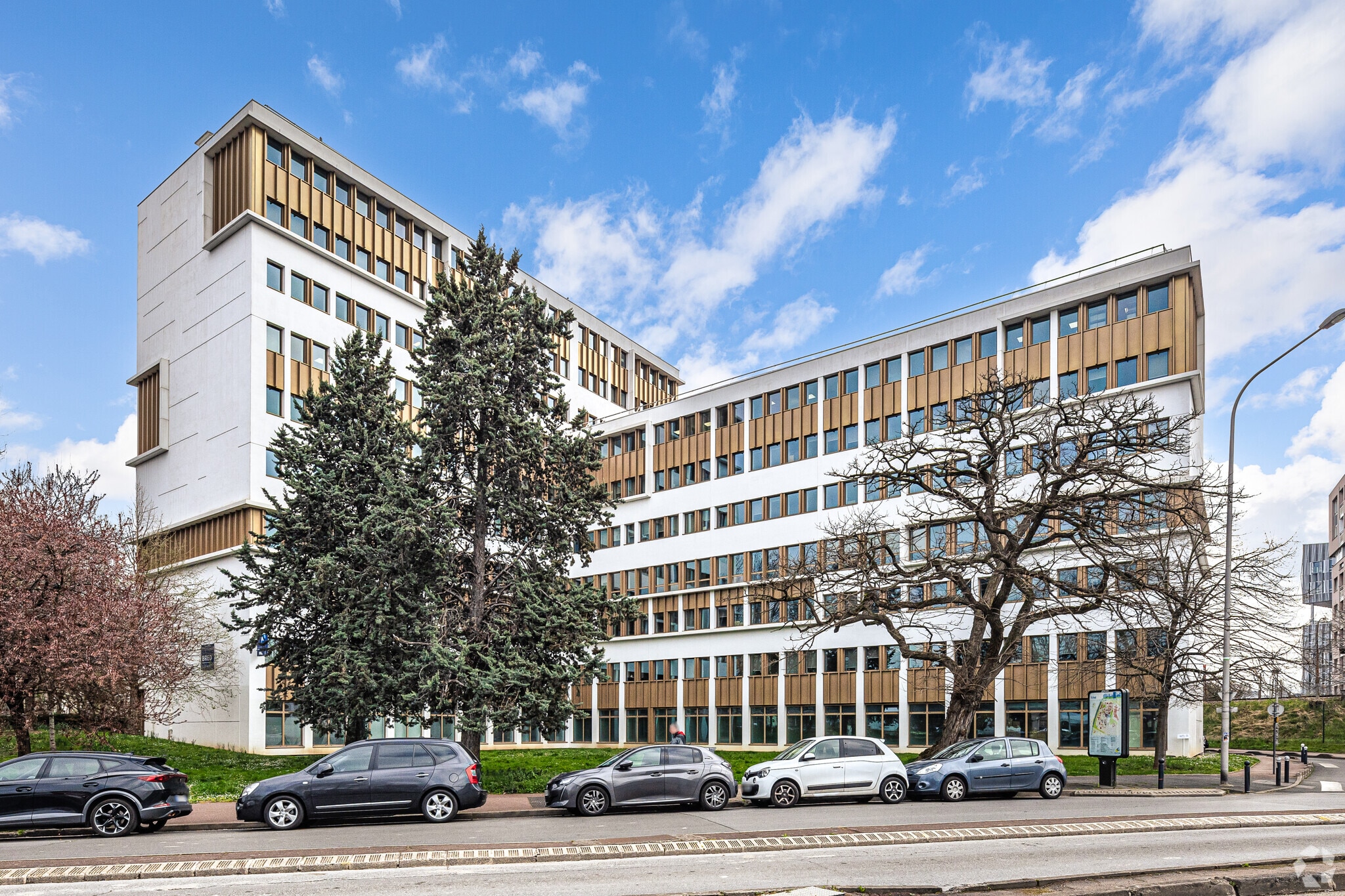 68/70 Avenue Du Général De Gaulle, Créteil to rent Primary Photo- Image 1 of 5