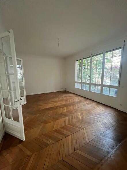 Office in Paris for sale - Building Photo - Image 2 of 9