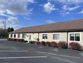 2007 Chester Blvd, Richmond, IN for rent Building Photo- Image 1 of 5