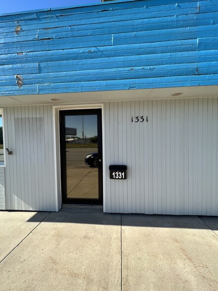 1329 West Main, Rapid City, SD for rent - Building Photo - Image 3 of 11