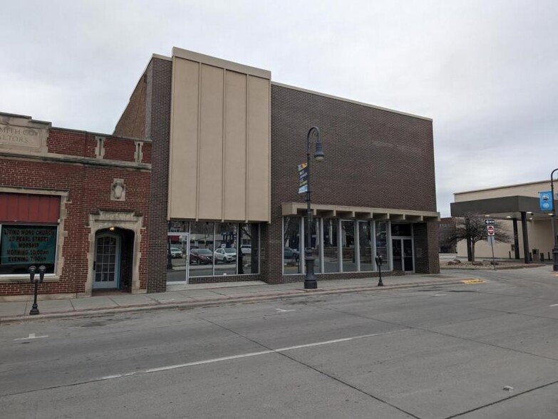 20 Pearl St, Council Bluffs, IA for sale - Building Photo - Image 1 of 7