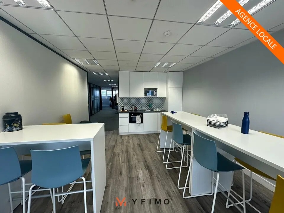 Location Bureaux 310 m² - Photo 1