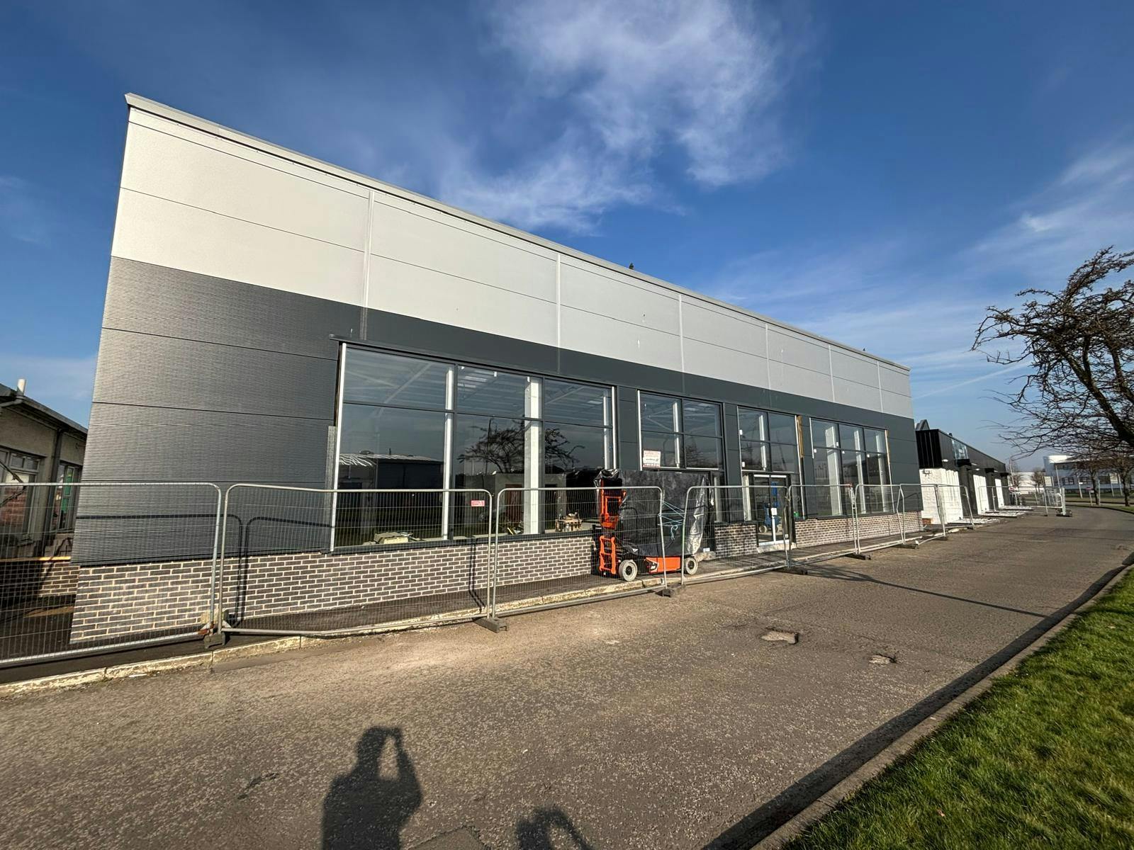 439 Hillington Rd, Glasgow to rent Building Photo- Image 1 of 3