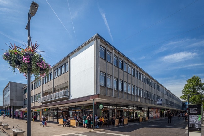 More details for 40-90 Queensway, Stevenage - Retail to Rent