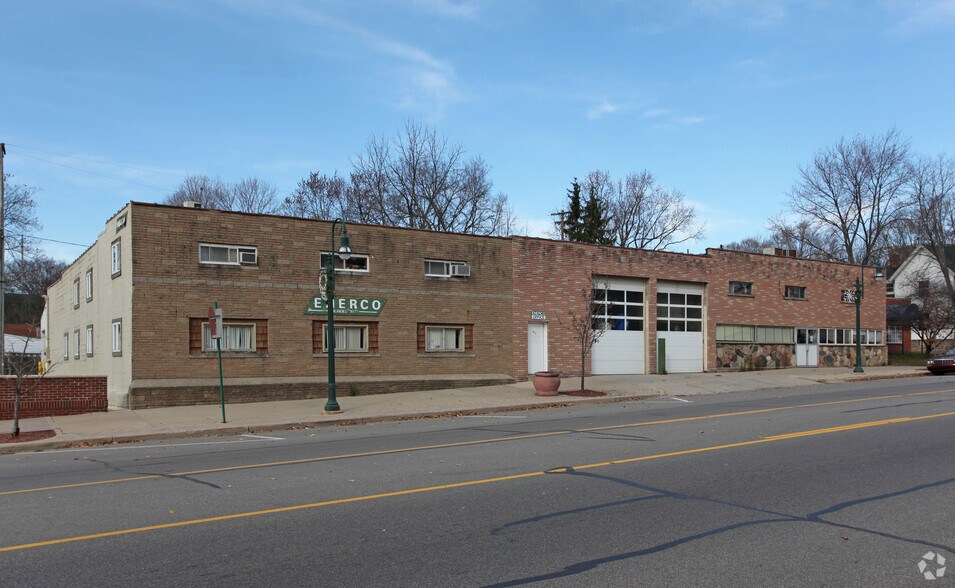 317 N Bridge St, Grand Ledge, MI for sale - Primary Photo - Image 1 of 2