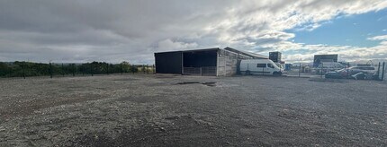 Errol, Errol to rent Building Photo- Image 1 of 3