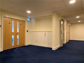 Queen Mother Sq, Dorchester to rent Interior Photo- Image 2 of 10