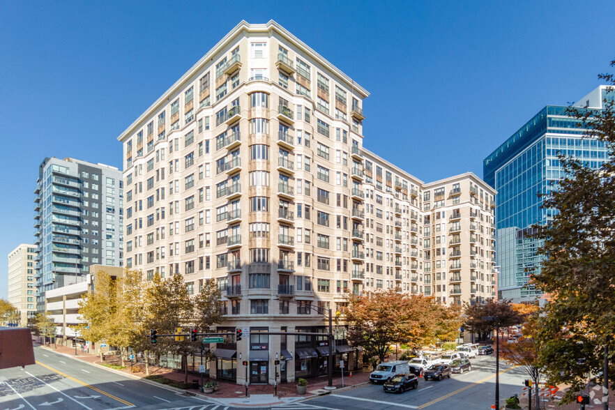 7710 Woodmont Ave, Bethesda, MD for rent - Building Photo - Image 1 of 4