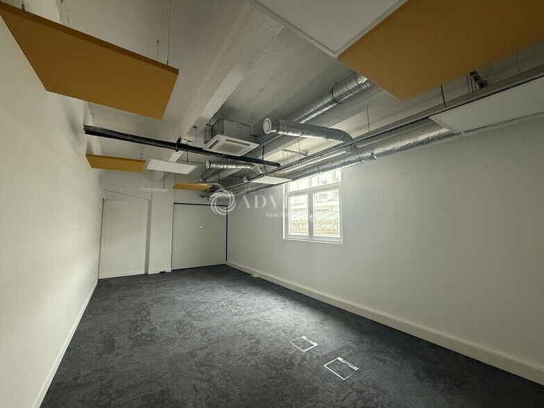 74 Rue Jean Bleuzen, Vanves to rent - Interior Photo - Image 2 of 11