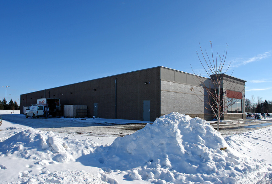 800 Carmichael Rd, Hudson, WI for rent - Building Photo - Image 3 of 4