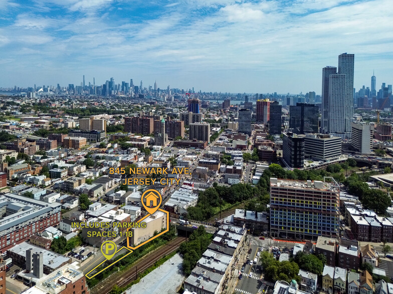 845 Newark Ave, Jersey City, NJ for rent - Aerial - Image 2 of 38