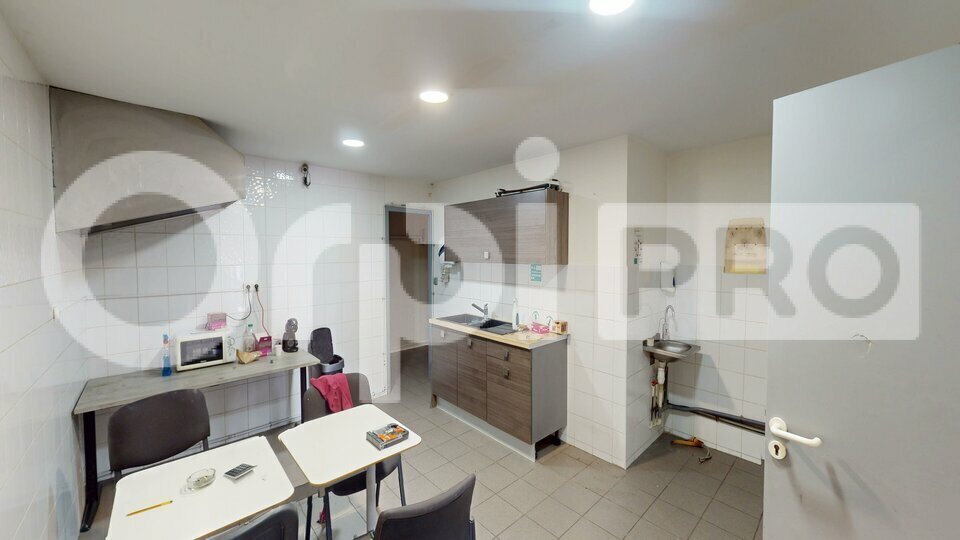 Light Industrial in Corbas for sale - Interior Photo - Image 3 of 5