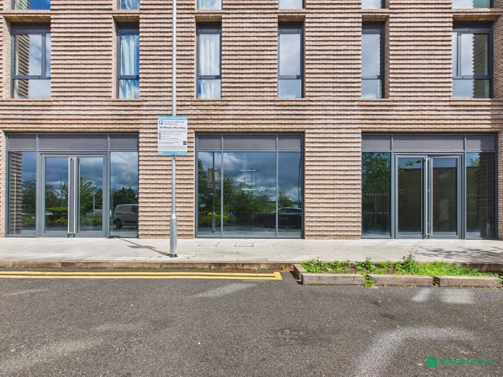 Kimpton Rd, Luton to rent Building Photo- Image 1 of 7