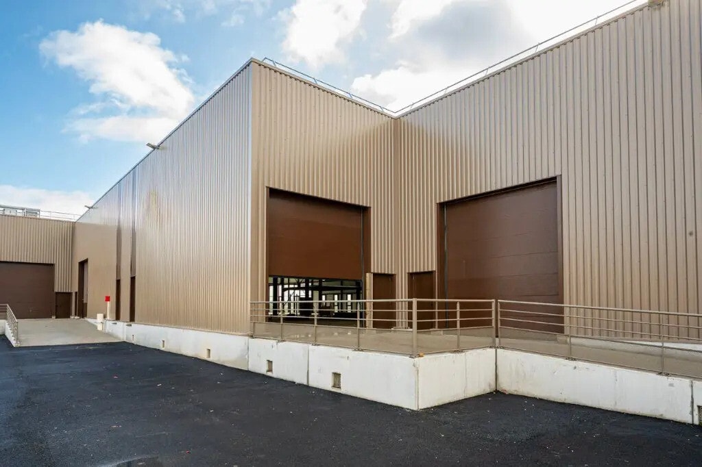 Vente Local d'activités 340 m² - Photo 1