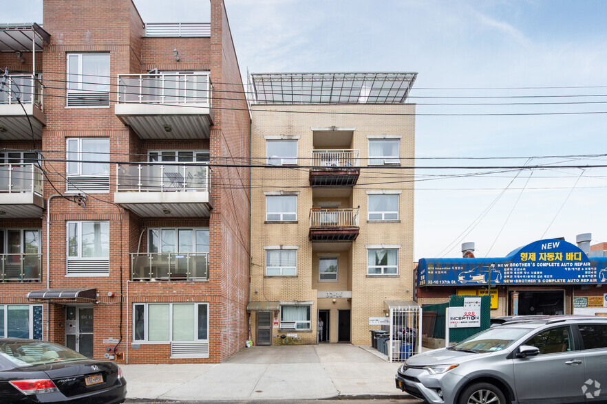 32-16 137th St, Flushing, NY for rent - Primary Photo - Image 1 of 5