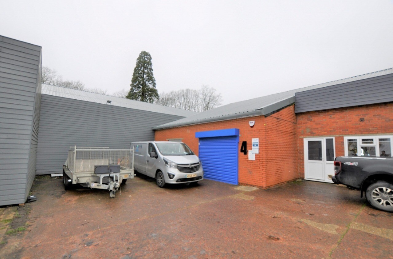 Langhurstwood Rd, Horsham for sale Primary Photo- Image 1 of 1