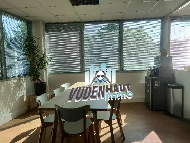 Office in Labège to rent - Interior Photo - Image 1 of 9