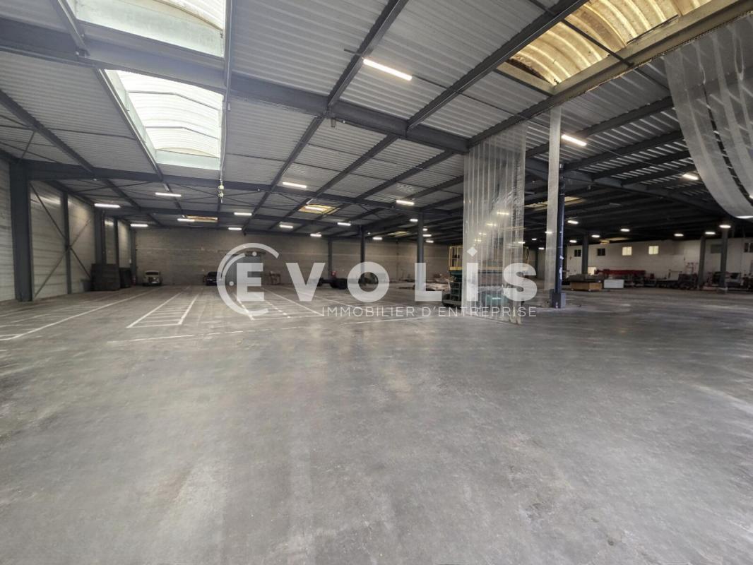 Light Industrial in Egly to rent Building Photo- Image 1 of 4