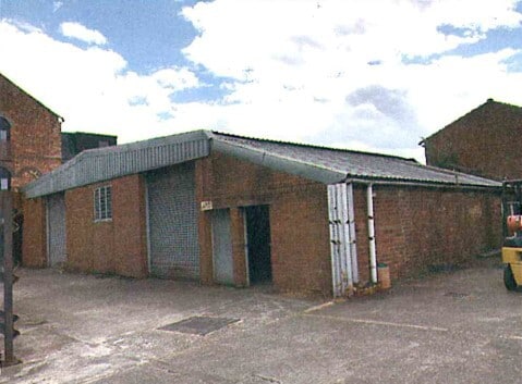 Property 1- Workshop and yard portfolio of 2 properties for sale on LoopNet.co.uk - Building Photo - Image 2 of 2