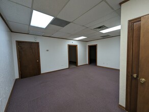 1006 NW 47th St, Lawton, OK for rent Interior Photo- Image 1 of 1