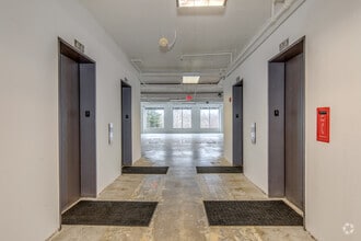 3865 Wilson Blvd, Arlington, VA to rent Interior Photo- Image 1 of 9