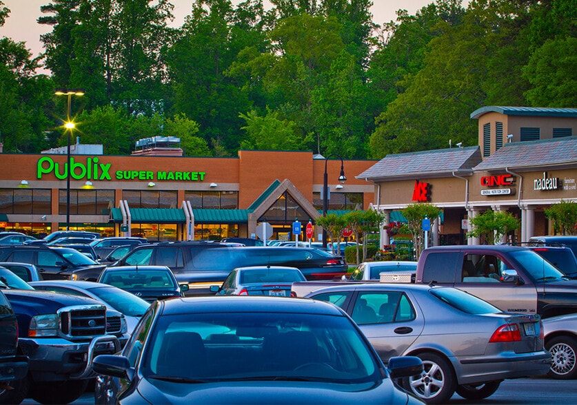 2333-2365 Peachtree Rd NE, Atlanta, GA to rent - Primary Photo - Image 1 of 9