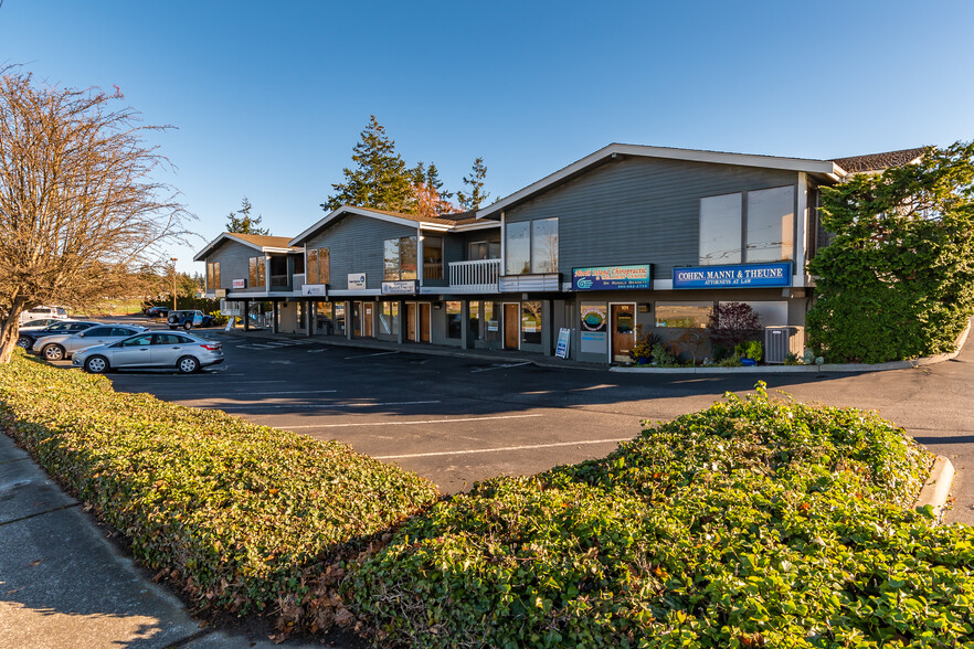 520 E Whidbey Ave, Oak Harbor, WA for sale - Primary Photo - Image 1 of 33