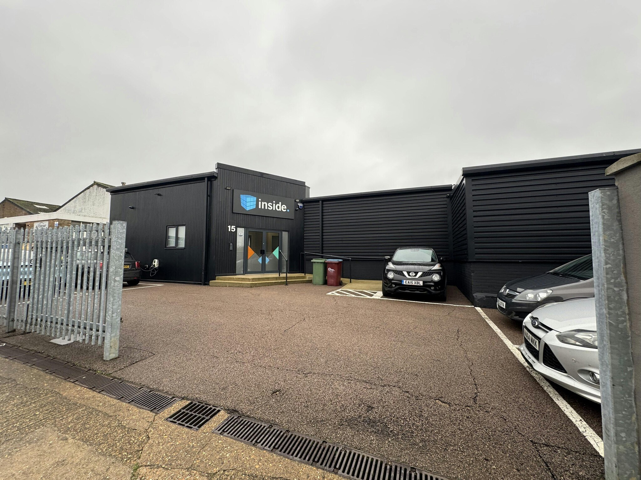 Stadium Business Ct, Milton Keynes to rent Primary Photo- Image 1 of 18