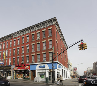 More details for 814 Manhattan Ave, Brooklyn, NY - Retail for Rent