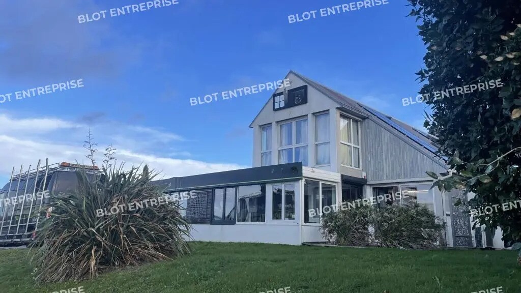 Retail in Saint-Brevin-les-Pins for sale Building Photo- Image 1 of 12