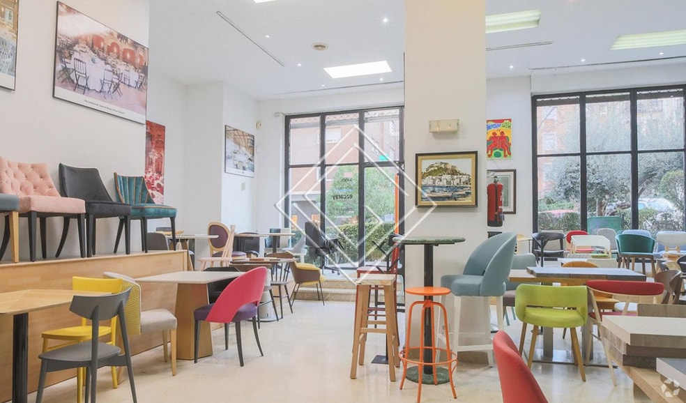 Retail in Madrid, Madrid to rent - Interior Photo - Image 1 of 1
