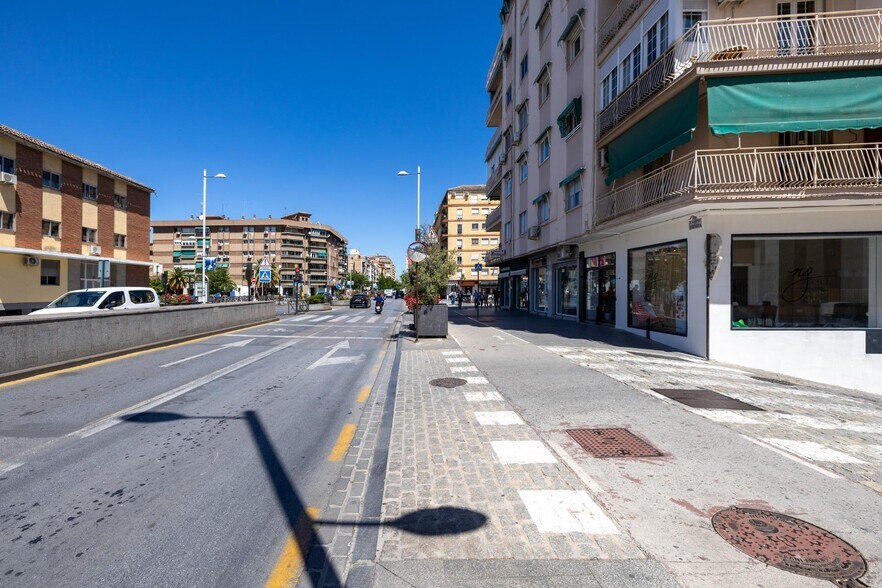 Calle Abderrahmán, 11, Granada, Granada for sale - Building Photo - Image 2 of 32