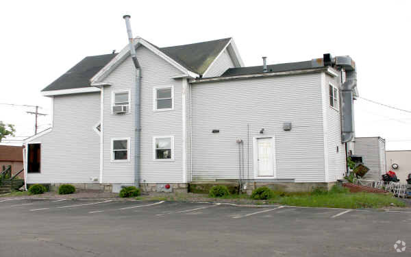 577 Washington St, Stoughton, MA for rent - Building Photo - Image 2 of 2