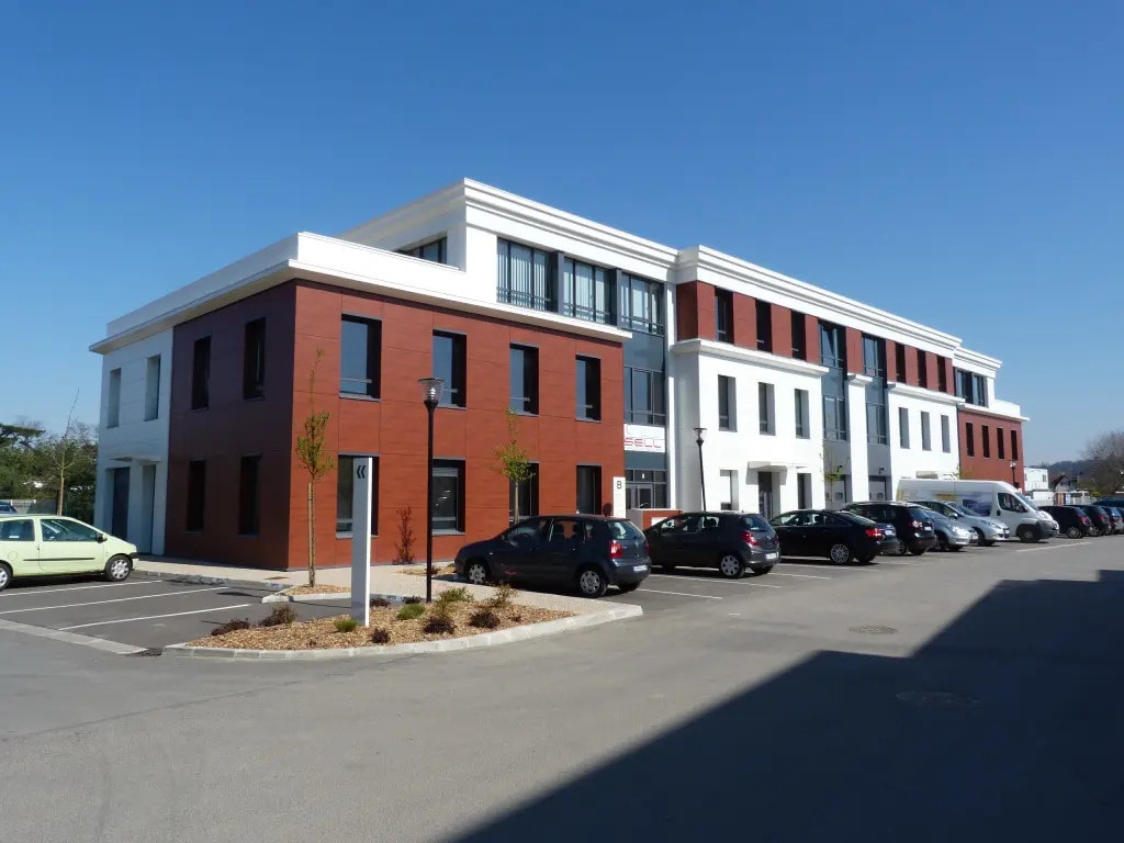 Office in Croissy-sur-Seine for sale Building Photo- Image 1 of 10
