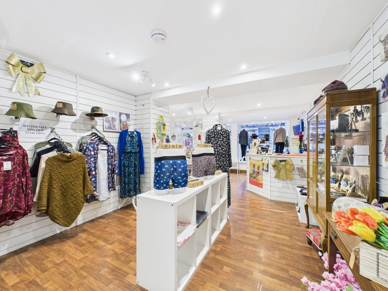 52 High St, Dalbeattie for sale - Interior Photo - Image 3 of 5