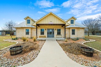 1111 Kneese Rd, Fredericksburg, TX for sale Building Photo- Image 1 of 1