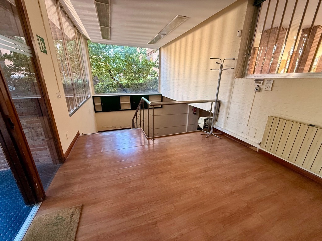 Office in Madrid, Madrid to rent Interior Photo- Image 1 of 3