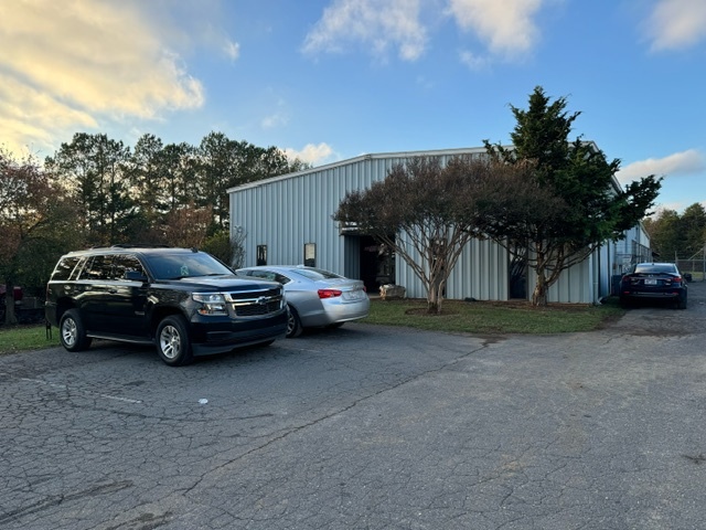 9628 Industrial Dr, Pineville, NC for rent - Building Photo - Image 2 of 12