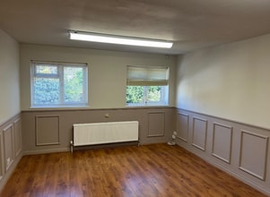 122 Nelson Rd, Twickenham to rent Interior Photo- Image 1 of 2
