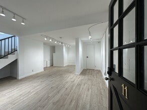 8543-8555 Santa Monica Blvd, West Hollywood, CA to rent Building Photo- Image 1 of 22